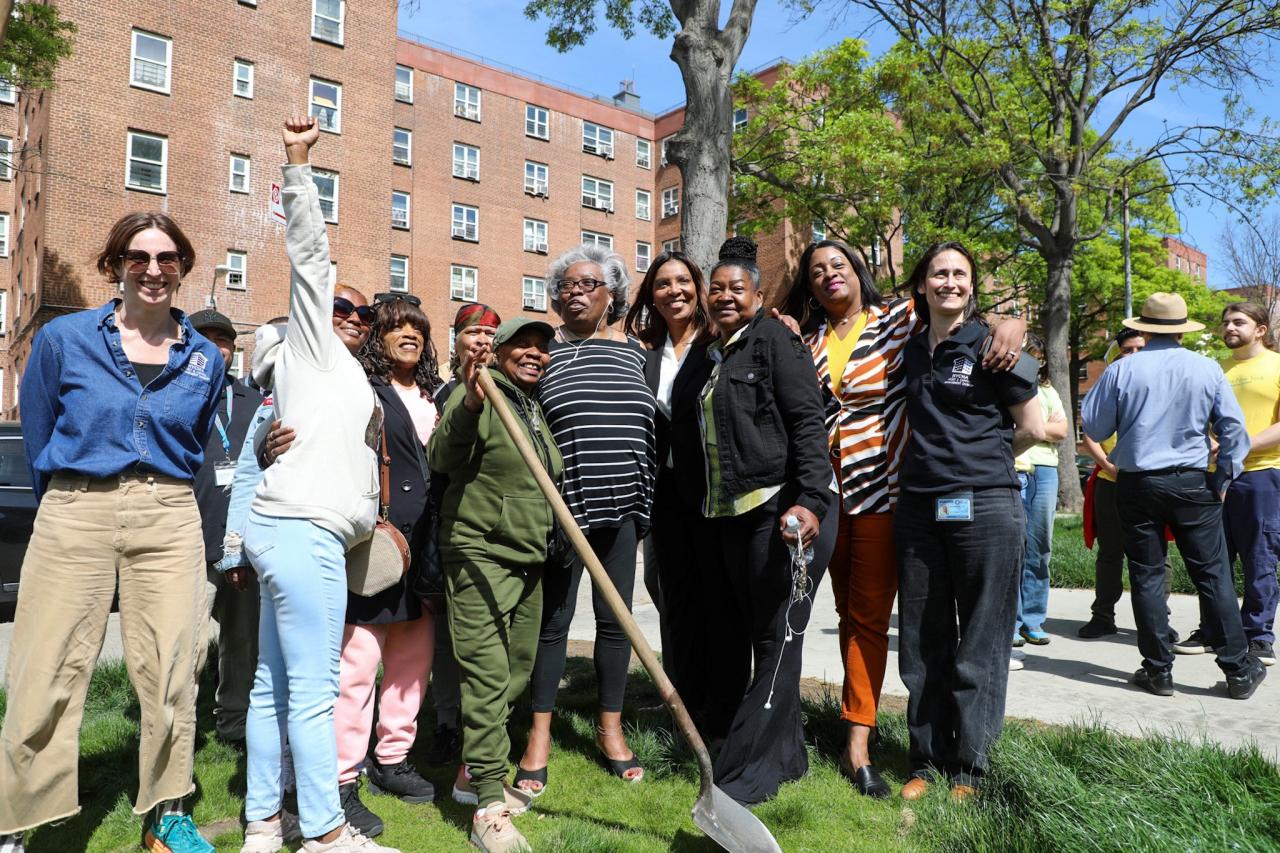 NYCHA Tree Planting (1)